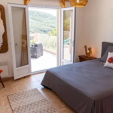 Tizzano Vue Villa