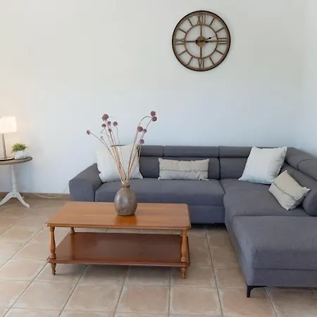 Tizzano Vue Villa Sartène